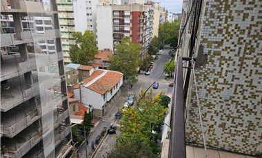 VENTA – 2 AMBIENTES AL FRENTE CON BALCÓN SALIENTE