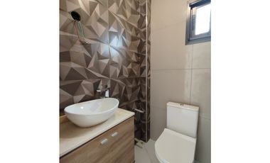 VENDE CASA ESQUINA A ESTRENAR en Barrio Privado IRIGOYEN, Maipú, Mza.