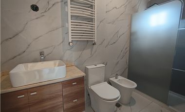 VENDE CASA ESQUINA A ESTRENAR en Barrio Privado IRIGOYEN, Maipú, Mza.