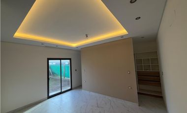 VENDE CASA ESQUINA A ESTRENAR en Barrio Privado IRIGOYEN, Maipú, Mza.