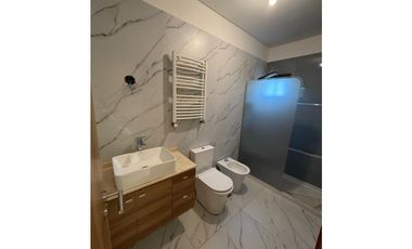 VENDE CASA ESQUINA A ESTRENAR en Barrio Privado IRIGOYEN, Maipú, Mza.