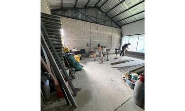 Fabrica de Premoldeados Venta. Recibe Motocicleta. Gran Negocio