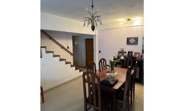 CHALET DE 6 AMBIENTES CON QUINCHO - BARRIO LOS PINARES