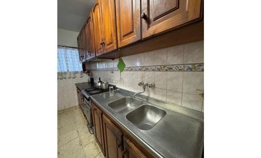 CHALET DE 6 AMBIENTES CON QUINCHO - BARRIO LOS PINARES