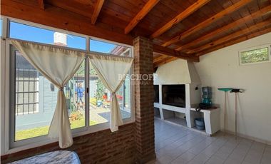 VENTA EN BLOCK DE 2 CASAS EN COSTA AZUL
