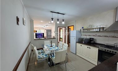 VENTA EN BLOCK DE 2 CASAS EN COSTA AZUL