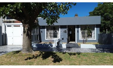 VENTA EN BLOCK DE 2 CASAS EN COSTA AZUL