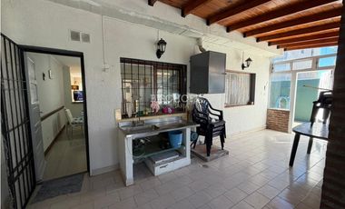 VENTA EN BLOCK DE 2 CASAS EN COSTA AZUL