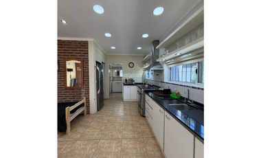 VENTA EN BLOCK DE 2 CASAS EN COSTA AZUL