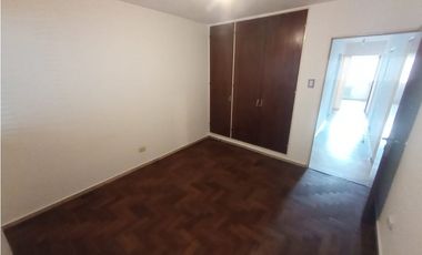 DEPTO 3 DORMITORIOS - AMPLIOS ESPACIOS - COCHERA - AV ESTRADA N° 147