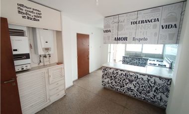 DEPTO 3 DORMITORIOS - AMPLIOS ESPACIOS - COCHERA - AV ESTRADA N° 147