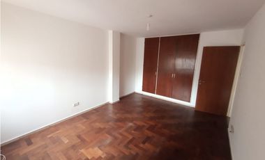 DEPTO 3 DORMITORIOS - AMPLIOS ESPACIOS - COCHERA - AV ESTRADA N° 147