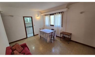 ALQUILER POR 24 MESES. DOS AMBIENTES SIN MUEBLES CÉNTRICO.