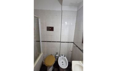 ALQUILER POR 24 MESES. DOS AMBIENTES SIN MUEBLES CÉNTRICO.