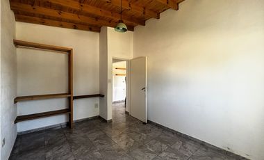 SE ALQUILA DEPTO 1 DORM EN B° TIERRAS DEL FUNDADOR