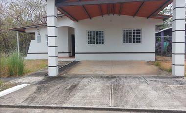 SE VENDE Casa Villas de Penonomé