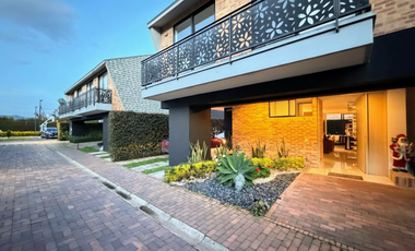 Casa en arriendo Chía - Club Rincón de Fonquetá