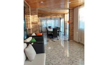 VENPERMUTO HERMOSA CASA CAMPESTRE EN EL MEJOR CONDOMINIO DE CHINAUTA