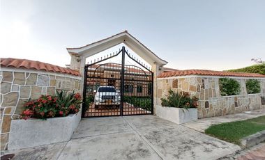 VENPERMUTO HERMOSA CASA CAMPESTRE EN EL MEJOR CONDOMINIO DE CHINAUTA