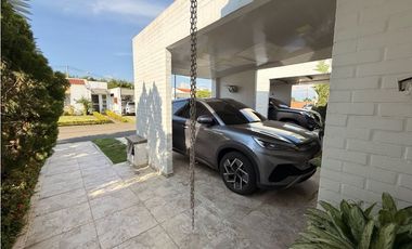 CASA EN ALQUILER AZUCENAS DEL CASTILLO JAMUNDI 1PISO 300M2LOTE