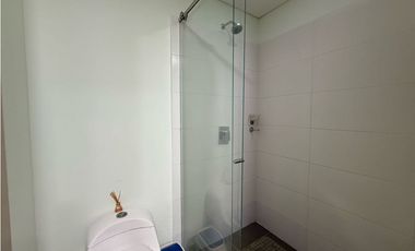 CASA EN ALQUILER AZUCENAS DEL CASTILLO JAMUNDI 1PISO 300M2LOTE