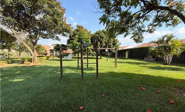 CASA EN ALQUILER AZUCENAS DEL CASTILLO JAMUNDI 1PISO 300M2LOTE