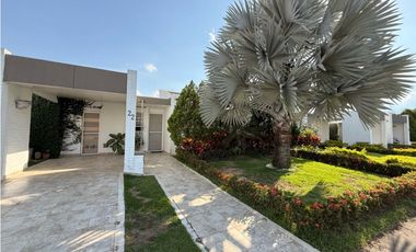 CASA EN ALQUILER AZUCENAS DEL CASTILLO JAMUNDI 1PISO 300M2LOTE