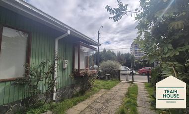 Isla Teja, Casa los Alerces / Destino Comercial