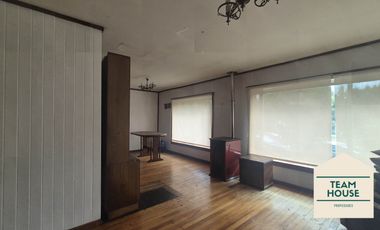 Isla Teja, Casa los Alerces / Destino Comercial