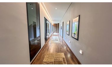 LUJOSA CASA DE CAMPO EN PARCELACION CON PESEBRERAS/ PORCE