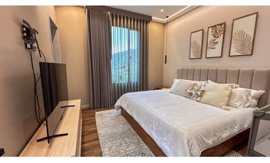 LUJOSA CASA DE CAMPO EN PARCELACION CON PESEBRERAS/ PORCE