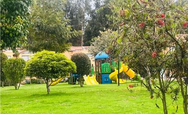 ARRIENDO CASA CON 230 M2 CLUB HOUSE - CAJICA