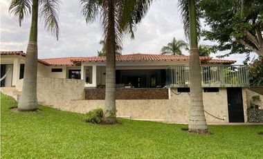 Casa campestre en arriendo Pereira Condominio Tacurumbi