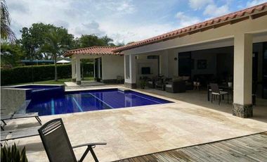 Casa campestre en arriendo Pereira Condominio Tacurumbi