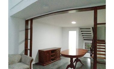 ARRIENDA CASA EN LAURELES