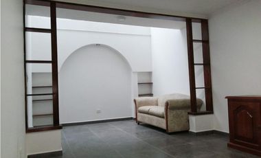 ARRIENDA CASA EN LAURELES