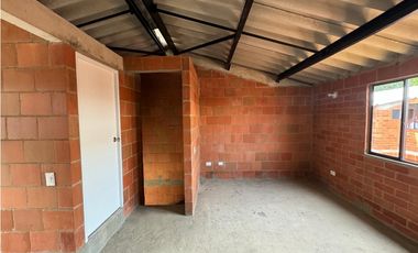 VENTA CASA OBRA GRIS 67 M² 2 NIVELES ENTREVIENTOS JAMUND
