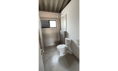 VENTA CASA OBRA GRIS 67 M² 2 NIVELES ENTREVIENTOS JAMUND