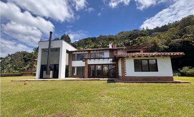 Vendo casa campestre en el Retiro, Oriente Antioqueño