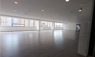 Apartamento en arriendo, en la Gran Granada, Bogotá.