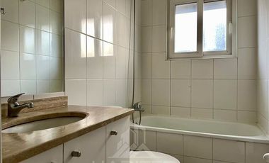 Casa en Arriendo en COD39251 Rebajada !!! Hermosa casa en venta y arriendo Condominio Barrio Inglés II