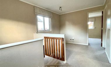 Casa en Arriendo en COD39251 Rebajada !!! Hermosa casa en venta y arriendo Condominio Barrio Inglés II