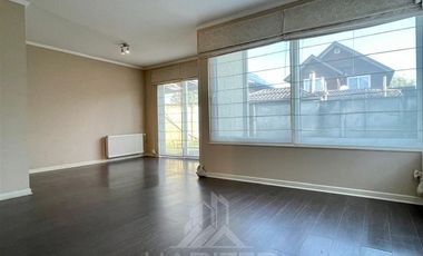 Casa en Arriendo en COD39251 Rebajada !!! Hermosa casa en venta y arriendo Condominio Barrio Inglés II