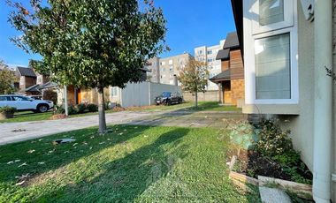 Casa en Arriendo en COD39251 Rebajada !!! Hermosa casa en venta y arriendo Condominio Barrio Inglés II