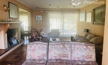 Casa en Venta en Entre Calle Arza y Ugalde