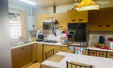 Casa en Venta en Entre Calle Arza y Ugalde