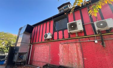 Local Comercial en Arriendo en Av. Vitacura / Tabancura