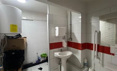 Local Comercial en Arriendo en Av. Vitacura / Tabancura