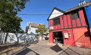 Local Comercial en Arriendo en Av. Vitacura / Tabancura