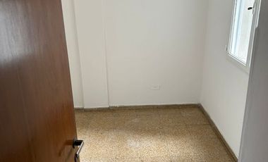 Alquiler Piso 3 dormitorios y escritorio balcón z/Cañada en Centro.